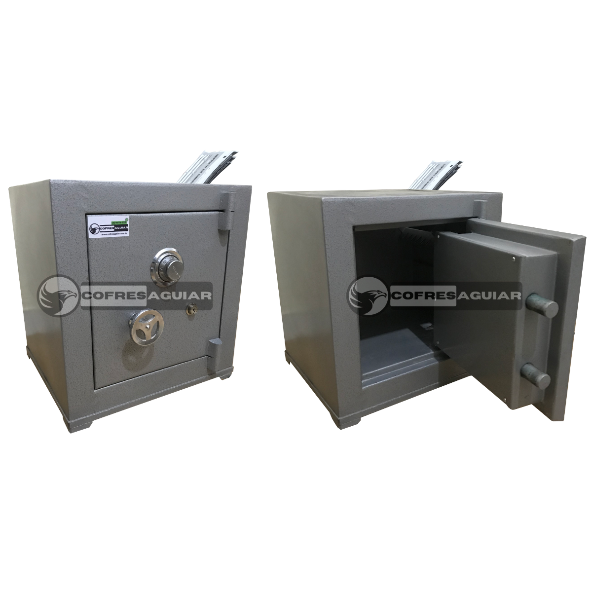 Cofre Mecânico Concretado - Boca de Lobo (Urna) de 40 cm | C/ 01 (Uma) Fechadura Comum (Padrão) | C/ 01 (Uma) Prateleira Removível